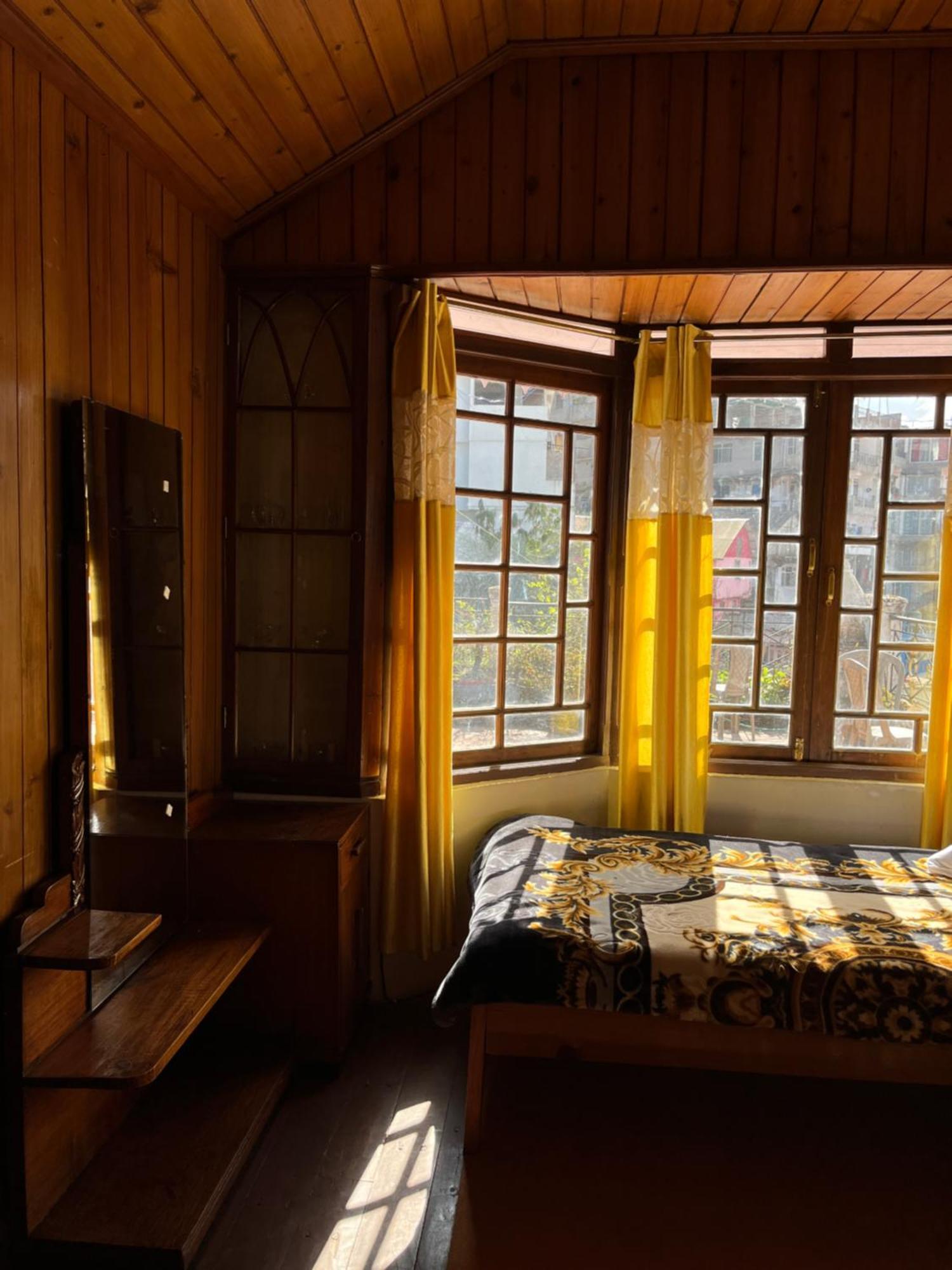 Eagle'S Nest Homestay ดาร์จีลิง ภายนอก รูปภาพ