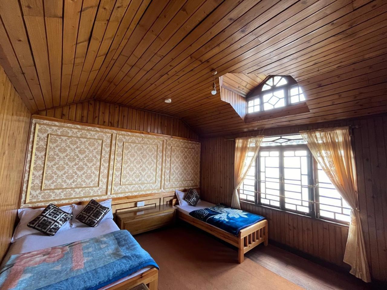 Eagle'S Nest Homestay ดาร์จีลิง ภายนอก รูปภาพ