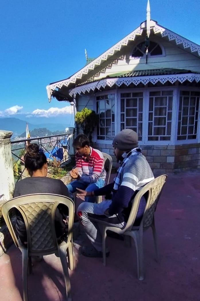 Eagle'S Nest Homestay ดาร์จีลิง ภายนอก รูปภาพ